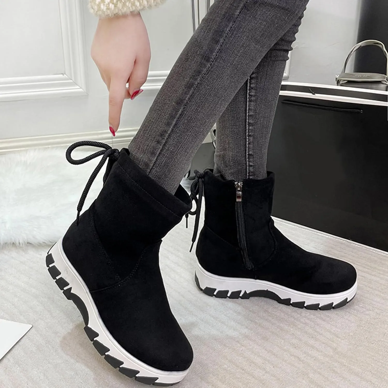 Ankle Snow Boots for Women Lace up Thick Warm Boots Anti Slip Outdoor Waterproof Walking Platform Winter Shoes