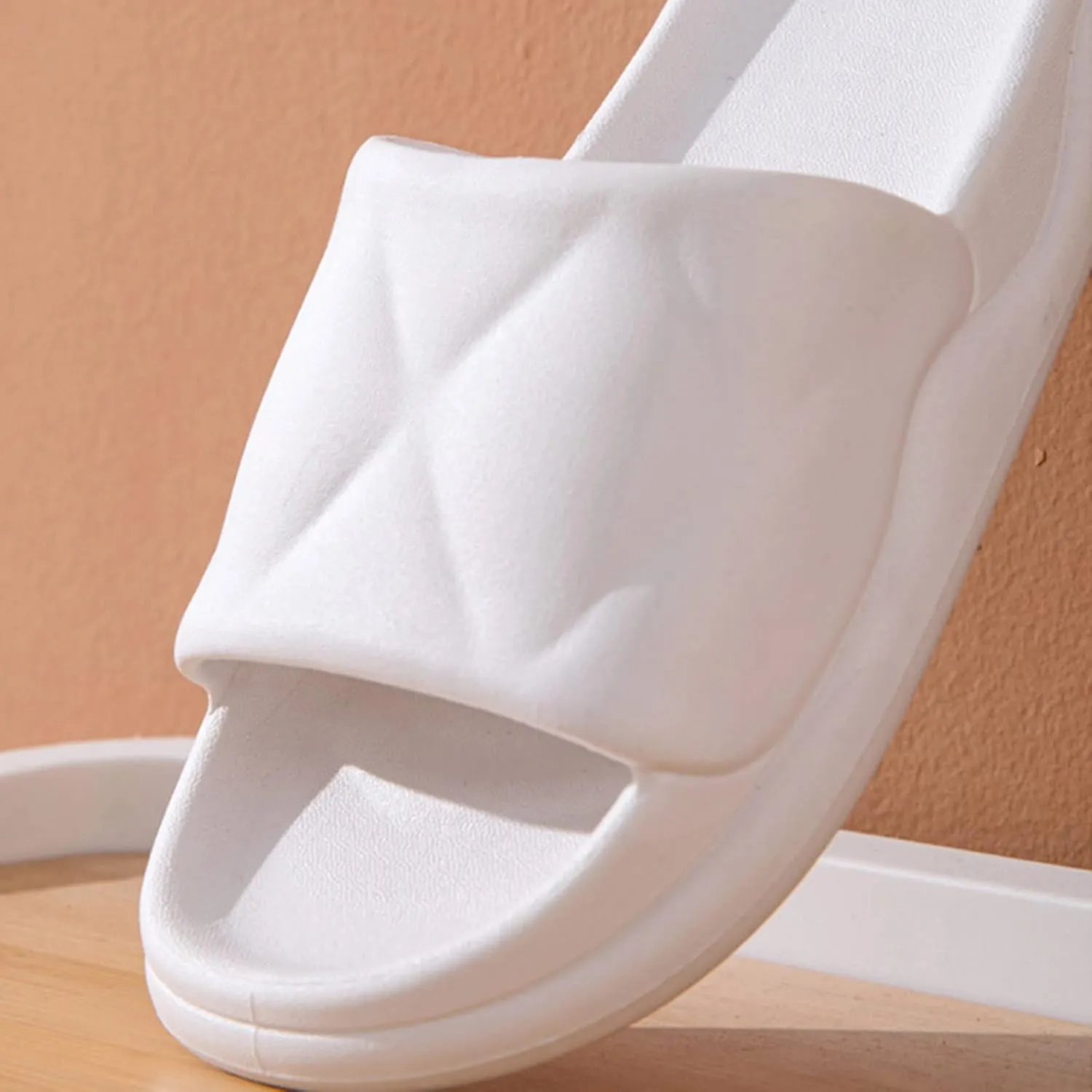 Cloud Slides Womens Slides Shower Slippers Shower Shoes Women Sandals Men Bath Slipper Indoor House Pool College Dorm