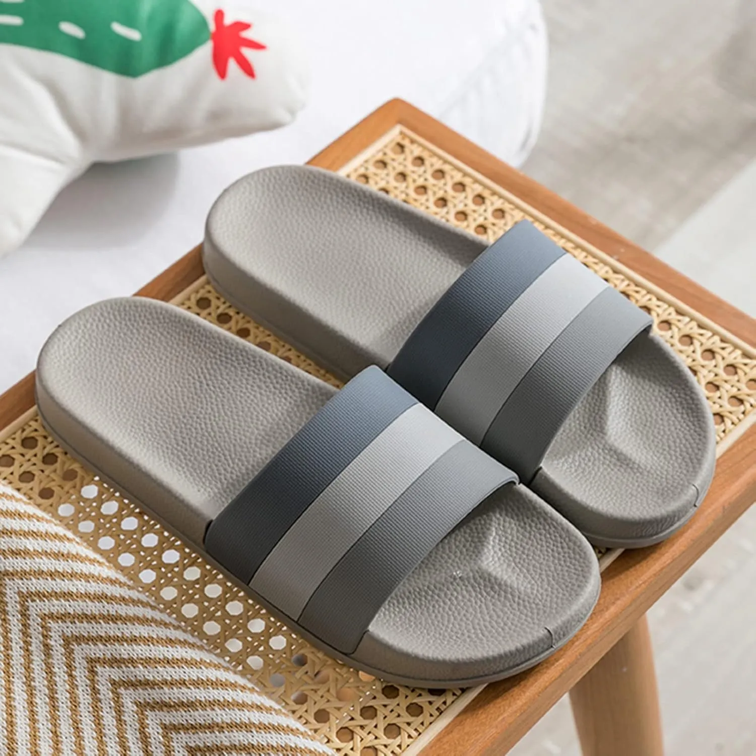 Fashion All Seasons Men Slippers Indoor Thick Sole Non Slip Open Toe Comfortable Men's Slippers Size 13