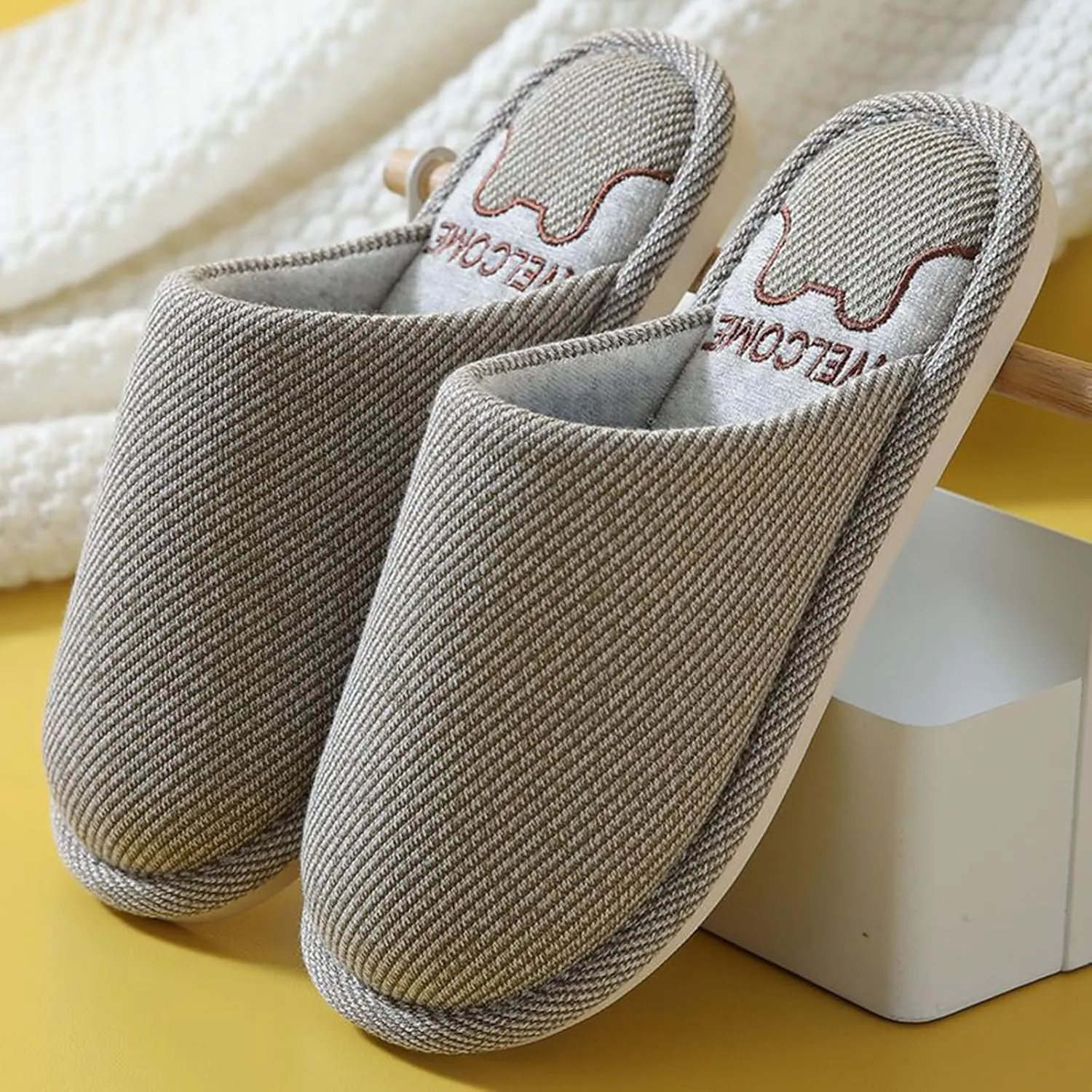 Unisex Home Slippers Fall Winter Anti-slip Shoes Comfy Soft Indoor Bedroom Slides Cozy House Slippers for Women Men