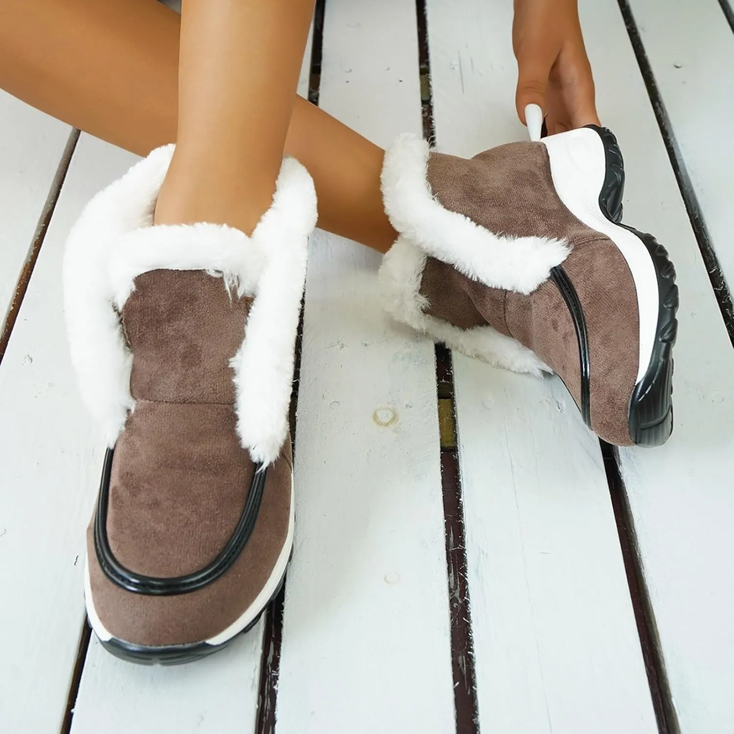 Women's Plush Insulated Snow Boots Thick Bottom Ankle Boots Comfort Walking Boots Suede Winter Boots Fuzzy Boots